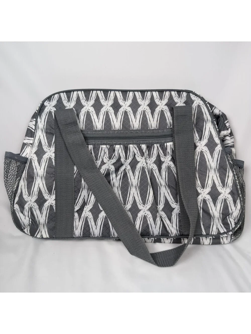 Thirty-One All-in-One Weekender Tote Bag Grey White Geometric Link Pattern New